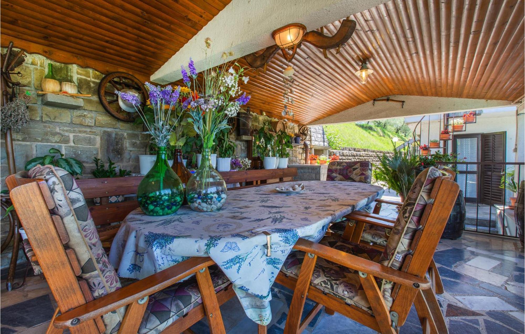 Amazing Apartment In Secovlje With Kitchen Exterior photo
